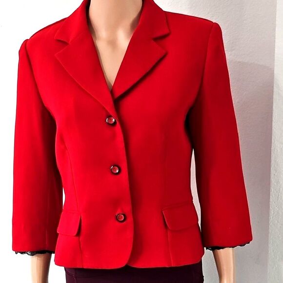 Studio I Red Blazer with Notched Lapel and Tailored Fit - Picture 3 of 8